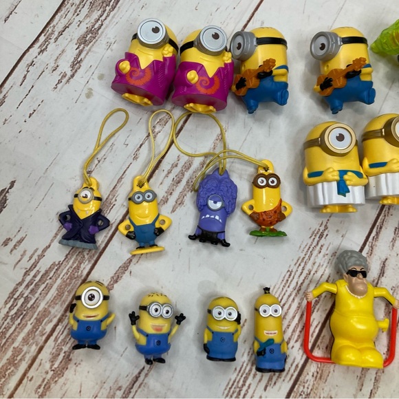 McDonald’s Minion Toy Collection - Picture 5 of 11